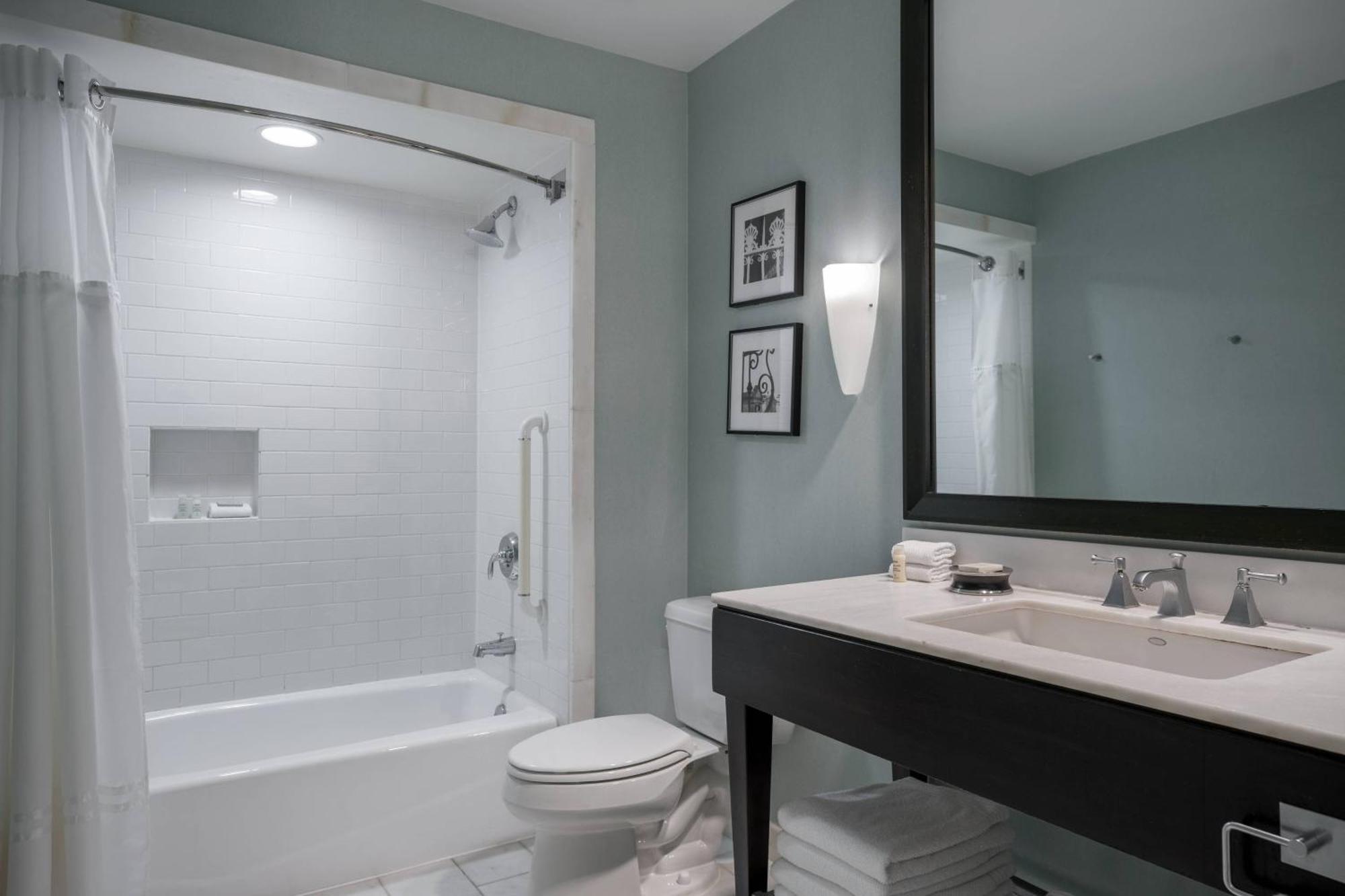 Renaissance New Orleans Pere Marquette French Quarter Area Hotel Ngoại thất bức ảnh