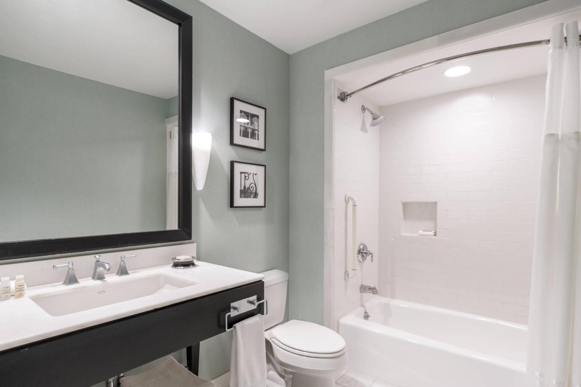 Renaissance New Orleans Pere Marquette French Quarter Area Hotel Ngoại thất bức ảnh