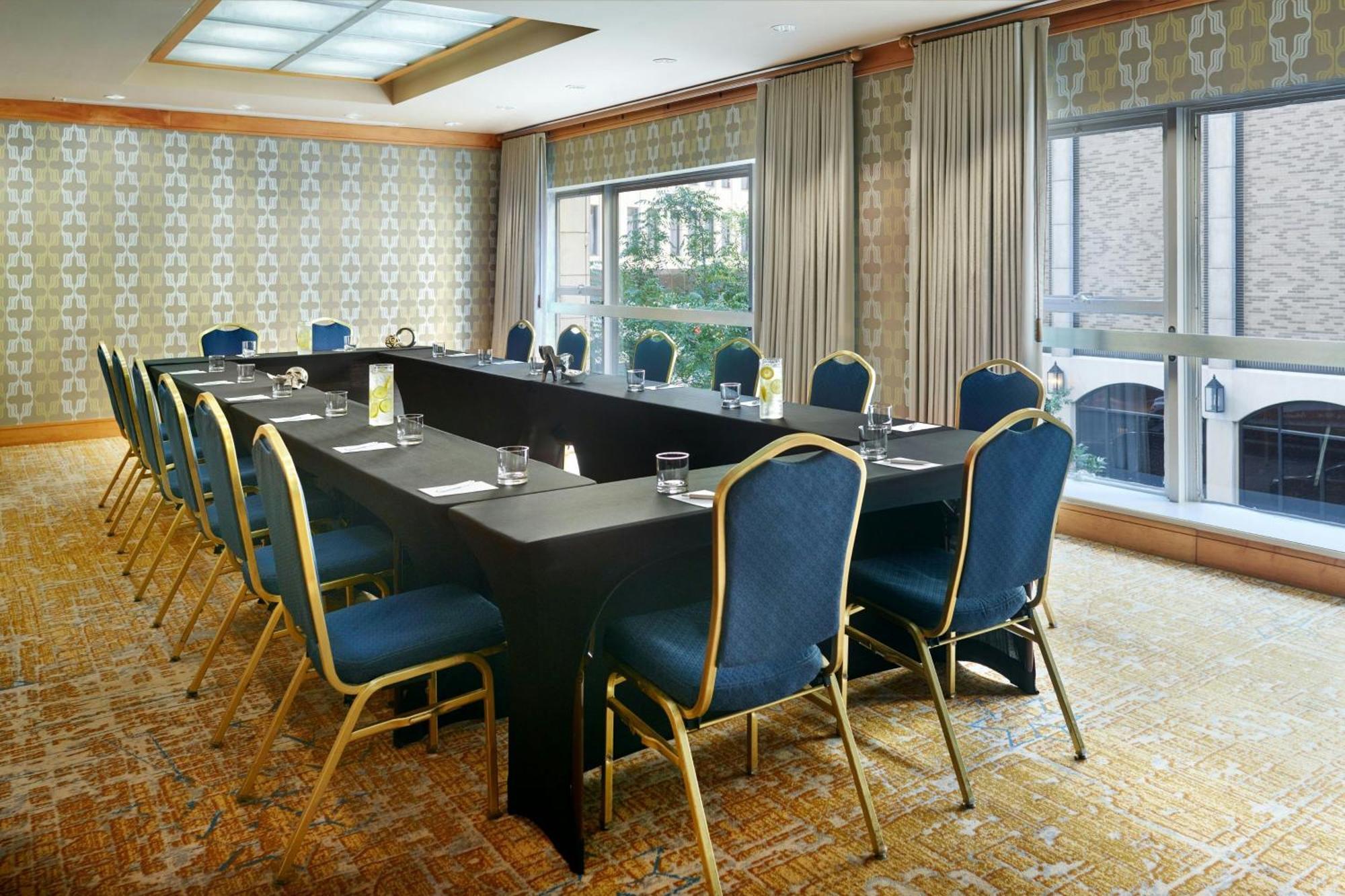 Renaissance New Orleans Pere Marquette French Quarter Area Hotel Ngoại thất bức ảnh